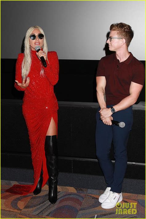 Lady Gaga Surprises Fans At A Star Is Born Screening In Nyc Photo 4158253 Lady Gaga