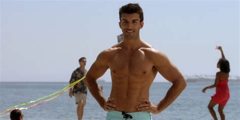 Why Shirtless Jane The Virgin Star Justin Baldoni Stresses Out About