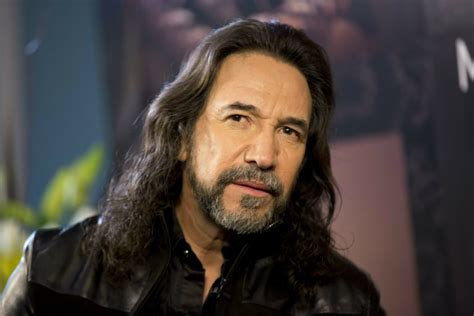 Marco Antonio Solís Canta Con Sus Hijas Marla Y Alison