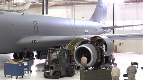 Usaf Kc 135 Stratotanker Engine Replacement Time Lapse Youtube