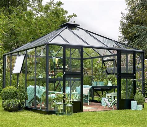 But the similarities end there, with many. Greenhouse SHE Shed - 22 Awesome DIY Kit Ideas