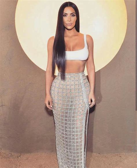Pin De Pumbareloaded En Kim Kardashian Moda Vestidos De Moda