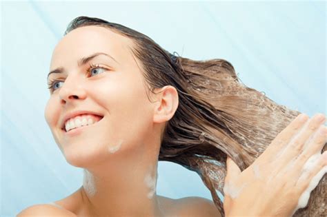 Ini tips penjagaan rambut terbaik untuk wanita. Ini Tips Mudah Penjagaan Rambut Khusus Untuk Wanita Bertudung