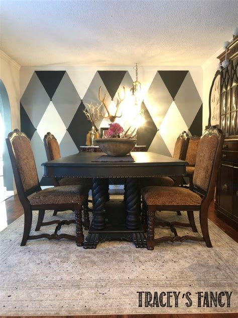 It was a craigslist find that i originally bought (for $75) with the intention to paint. Faux wood grain table top with chalk paint - Tracey's ...