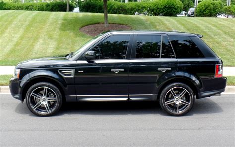 Luxury package, 4wd/awd, supercharged engine, leather seats, parking sensors, rear view camera. 2011 Land Rover Range Rover Sport HSE Luxury Edition