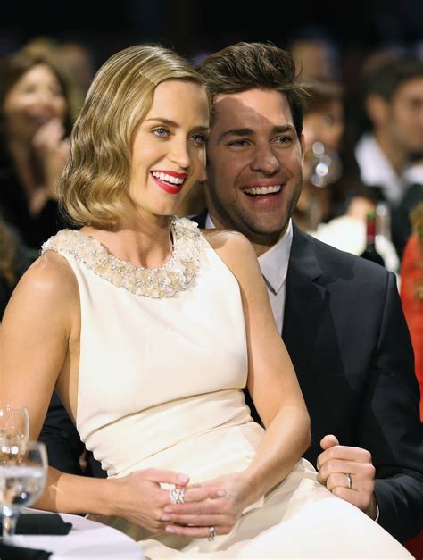 emily blunt and john krasinski have ‘no issues in their marriage amid golden globes moment