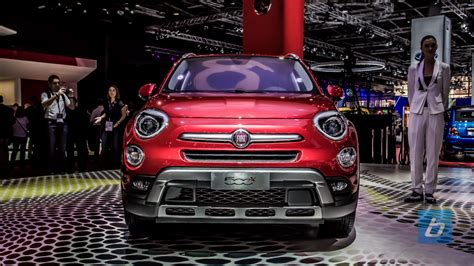 Fiat Unveils 500x Compact Crossover In Paris