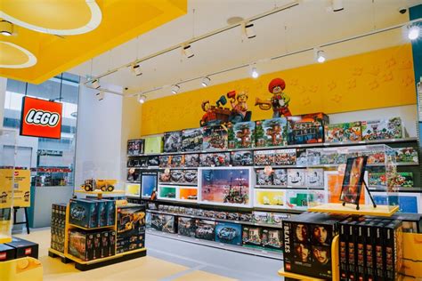 Lego certified store malaysia is offering 30%off discount! First look at the new LEGO Certified Store at Highpoint ...