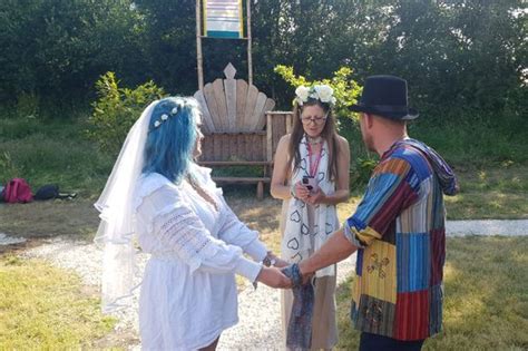 Couple Surprise Each Other By Both Proposing At The Exact Same Time At Glastonbury