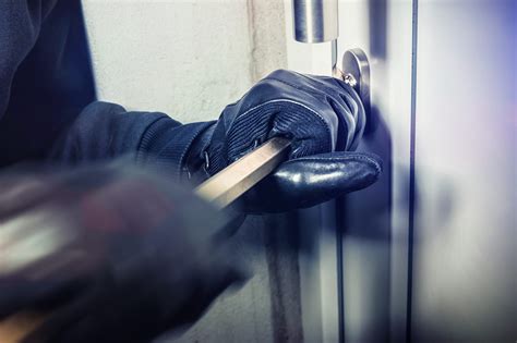 Differences Between Theft Robbery And Burglary