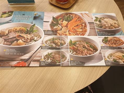 Ini adalah kerana pau yang disajikan oleh pihak restoran berkeadaan besar, sedap dan gebu. WANDERLUST DJ: Cari Makan di IOI City Mall: Pho Street