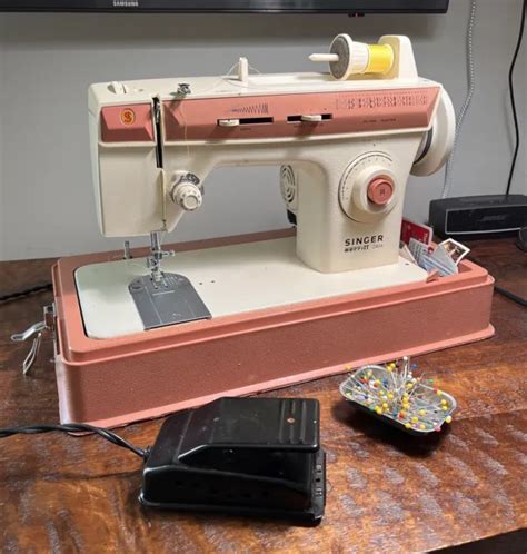 Singer Merritt Pink Sewing Machine W Foot Pedal Hard Case Vintage