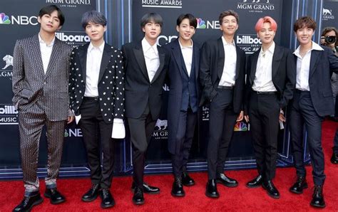 Bts Makes Another Historic Win As Top Group At The 2019 Billboard Music