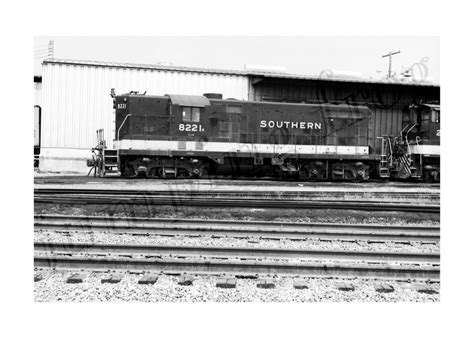 Southern Railway Diesel Locomotive 8221 5x7