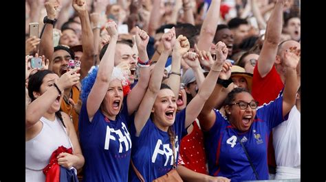 World Cup Final French Fans Celebrate A Croatian Conquest Youtube
