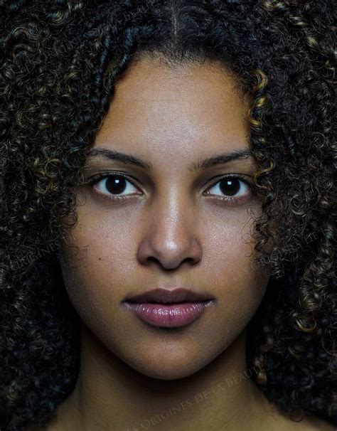 Photographer Shares Portraits Of Women From All Over The World To Prove That Beauty Knows No