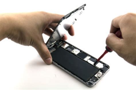 Apple Autoriza Reparar Iphones A Pequeños Talleres Mundo Contact