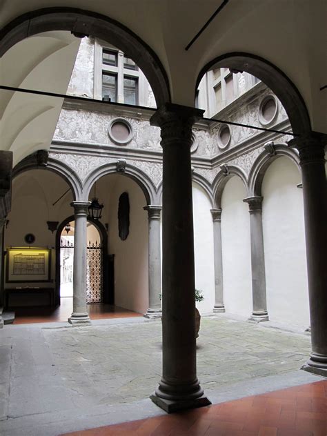 Palazzo Rucellai Courtyard