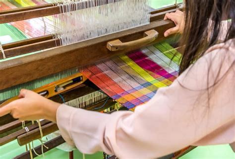 The Difference Between Spinning And Weaving The Creative Folk