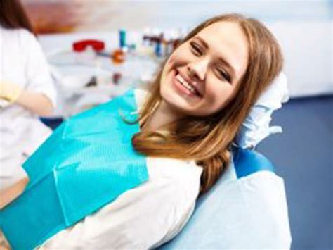 Phoenix Az Dentist Offers The Dental Implant For Tooth Replacement