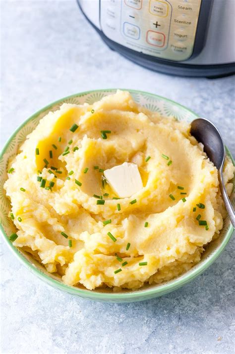 Peel the potatoes and cut them in not so small pieces. Instant Pot Mashed Potatoes (no drain) - Imagelicious.com