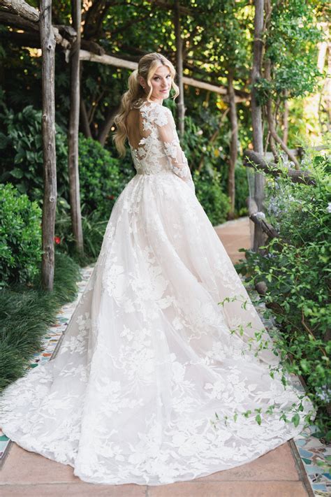 Monique Lhuillier Maeve Wedding Dress Save 37 Stillwhite