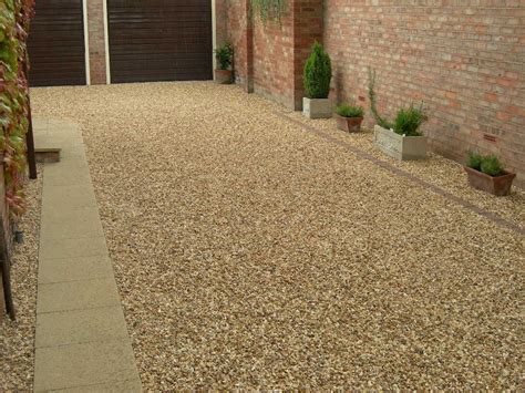 Bulk delivery & pickup throughout parts of nj & ny and limited parts of pa & ct. Golden Corn Flint Gravel used on a domestic driveway ...
