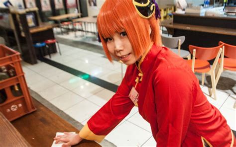 Tokyos “cosplay Alley” Lets Customers And Staff Cosplay Over