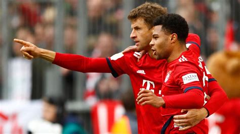 In diesem artikel erfahren sie, wo sich fußball in der saison 2020 / 21 live sehen lässt. Fußball-Bundesliga: FC Bayern zieht an Dortmund vorbei - ZDFheute