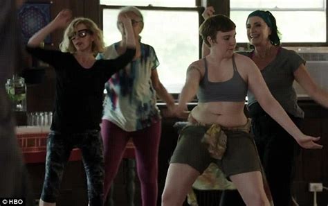 Lena Dunham Strips Down To Sports Bra In Girls Trailer For Season Five Daily Mail Online