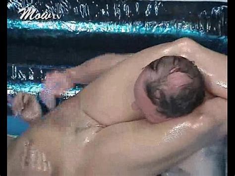 Mixed Oil Wrestling Nude and Rude Lucy XVIDEOSダウンローダー XVIDEOSの動画をブラウザ上から クリックでダウンロード