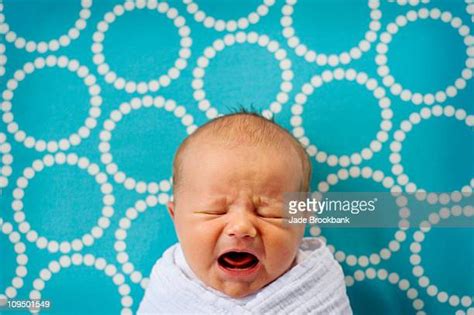 Funny Crying Baby Photos Et Images De Collection Getty Images