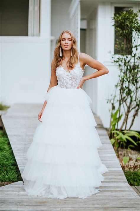 Luna Willow Bridal For The Free Spirited Bride Bridal Editor