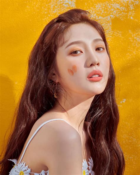 red velvet s joy revealed the 10 steps you need to follow to get skin as radiant as hers is