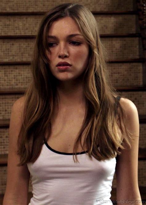 Lili Simmons Banshee Actress Sexy Lingerie Pics Hd Screencaps