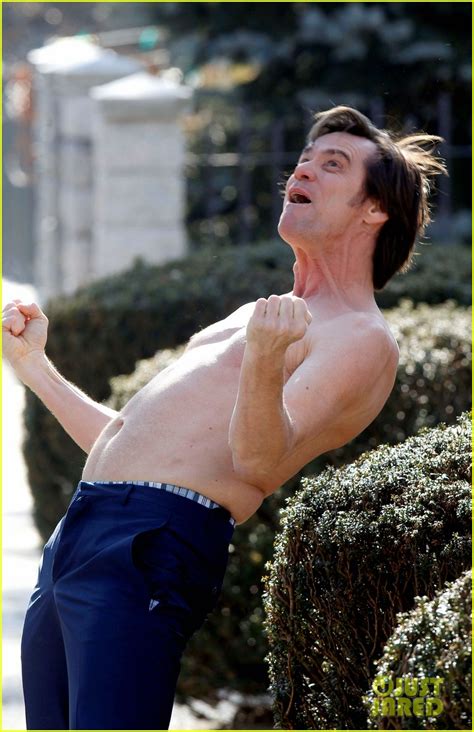 Jim Carrey Shirtless Rock Cameo In Queens Jim Carrey Photo