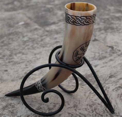 Engraved Drinking Horn W Stand Honey Wines Australia Meadery