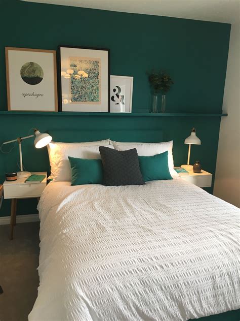 20 Black White And Emerald Green Bedroom Decoomo
