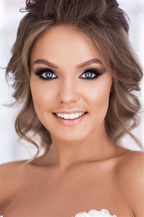 36 Bright Wedding Makeup Ideas For Brunettes Wedding Forward Brunette Makeup Bridal Makeup