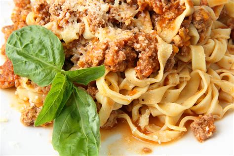 Tagliatelle alla bolognese - l'idea per cucinare la ricetta regionale