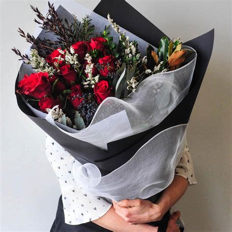 Dozen Long Stem Roses I The Flower Shed I Melbourne Florist