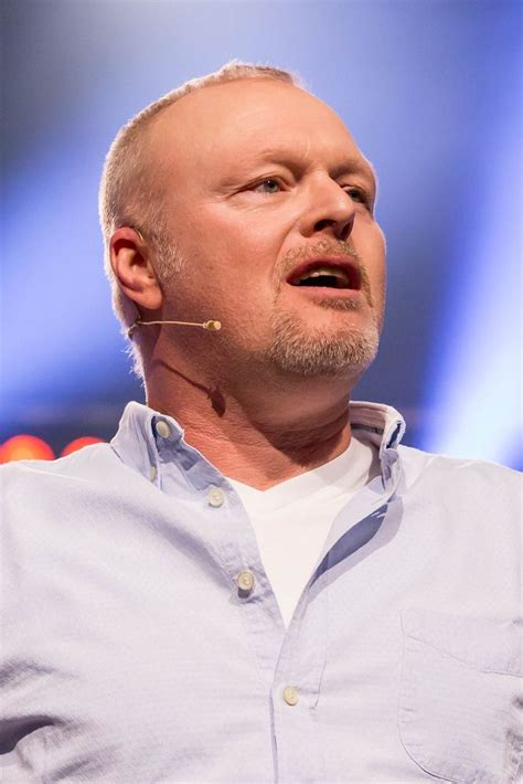Stefan raab represented germany at the eurovision song contest 2000 in sweden with the song wadde hadde dudde da. Stefan Raab - Creative Commons Bilder