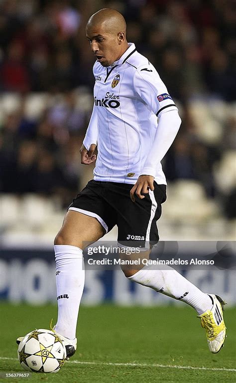 Sofiane Feghouli Of Valencia Runs With The Ball During The Uefa News Photo Getty Images