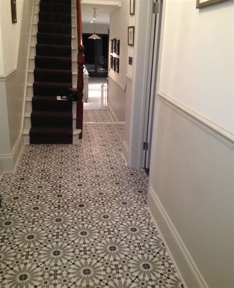 Consider these flooring ideas for your home's hallways and entryways hallways and entryways tend to get the most traffic, making special flooring considerations a must. 1930s Tiled Hallway | Tile Design Ideas
