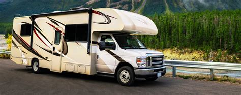 Whats The Difference Between Motorhomes And Towable Rvs The Hitch House