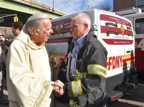 Fdny Chaplain Father Chris Keenan Retires After Serving 20 Years U S