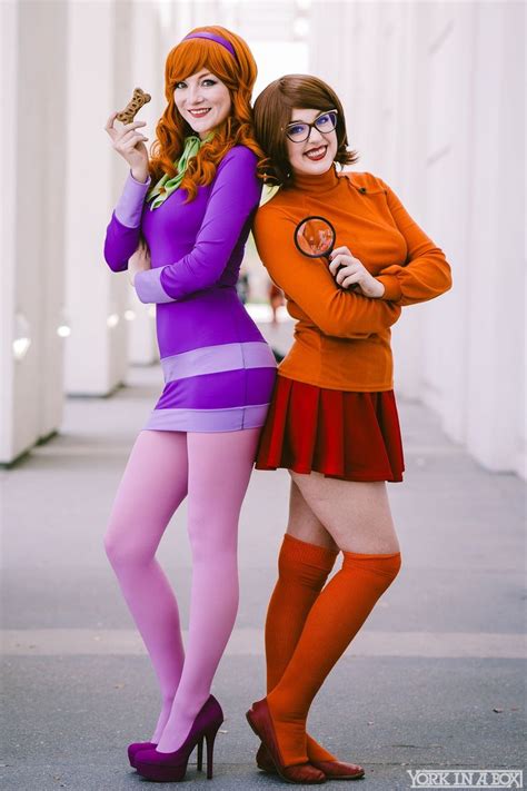 Daphne And Velma From Scooby Doo Cosplay At Comic Con Revolution 2017 Cosplay Outfits Cute