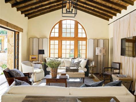 Lake House Decorating Ideas In 2020 Southern Living Homes Tuscan