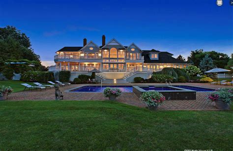 139 Million Waterfront Home In Westhampton Ny Homes Of The Rich