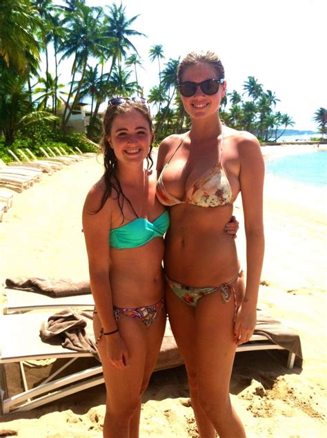 25 Friends With A Case Of Breast Envy Wow Gallery